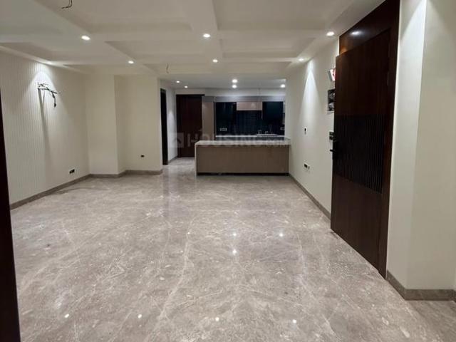 4 BHK Apartment in Vasant Kunj for resale New Delhi. The reference number is 21240398