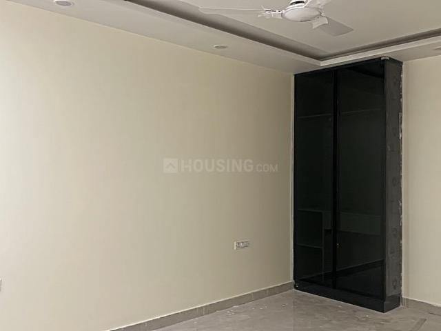 4 BHK Apartment in Vasant Kunj for resale New Delhi. The reference number is 19442250