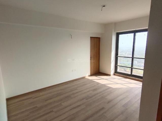 4 BHK Apartment in Vastrapur for rent Ahmedabad. The reference number is 16655969