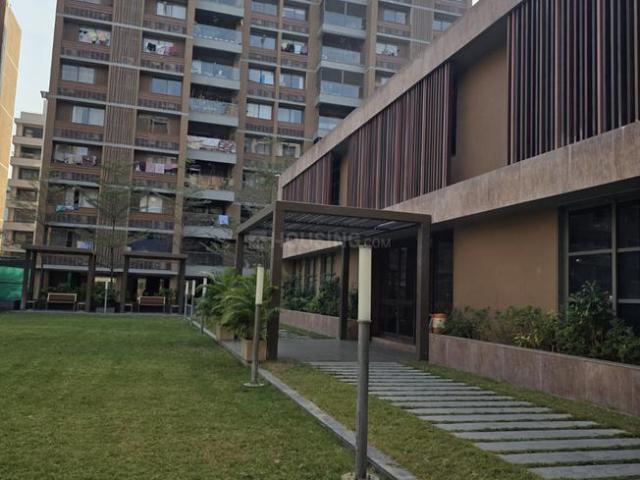 4 BHK Apartment in Vastrapur for rent Ahmedabad. The reference number is 19757788