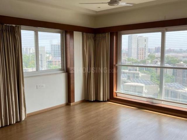 4 BHK Apartment in Vastrapur for rent Ahmedabad. The reference number is 19721251