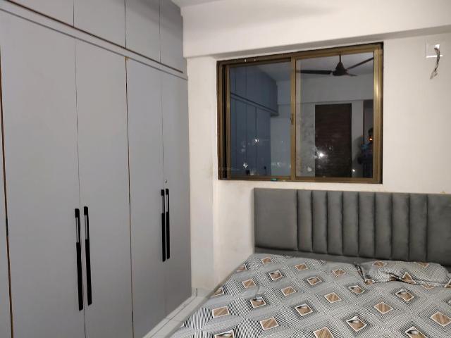 4 BHK Apartment in Vastrapur for resale Ahmedabad. The reference number is 19748947