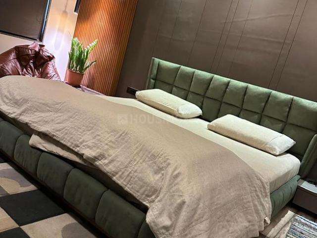 4 BHK Apartment in Vesu for rent Surat. The reference number is 19760481