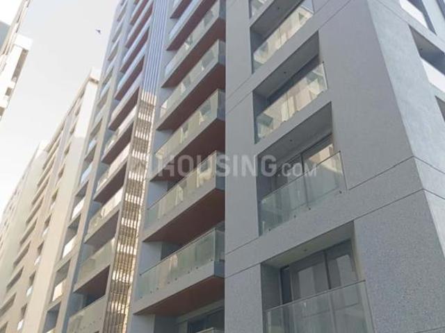 4 BHK Apartment in Vesu for rent Surat. The reference number is 21361636