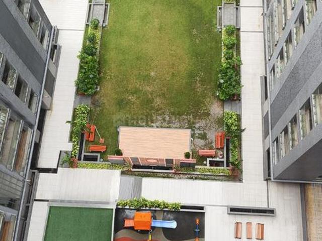 4 BHK Apartment in Vesu for rent Surat. The reference number is 21362103