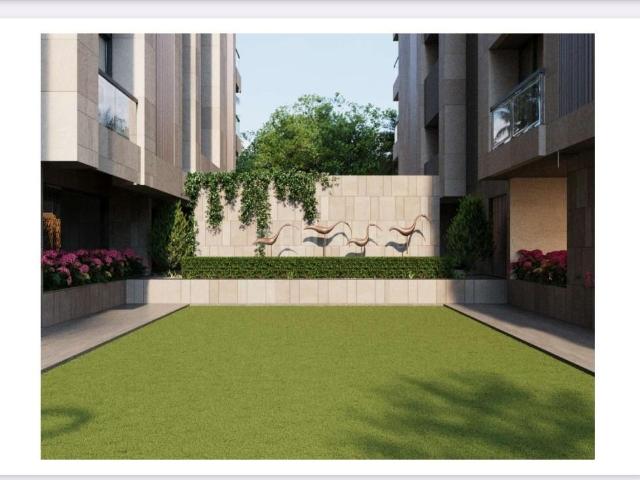 4 BHK Apartment in Vesu for resale Surat. The reference number is 15820197