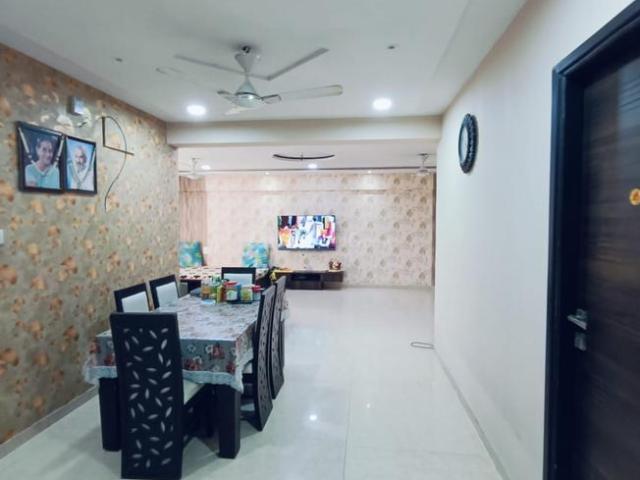 4 BHK Apartment in Vesu for resale Surat. The reference number is 19362043