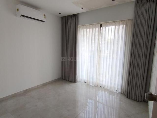 4 BHK Apartment in Vesu for resale Surat. The reference number is 20068995