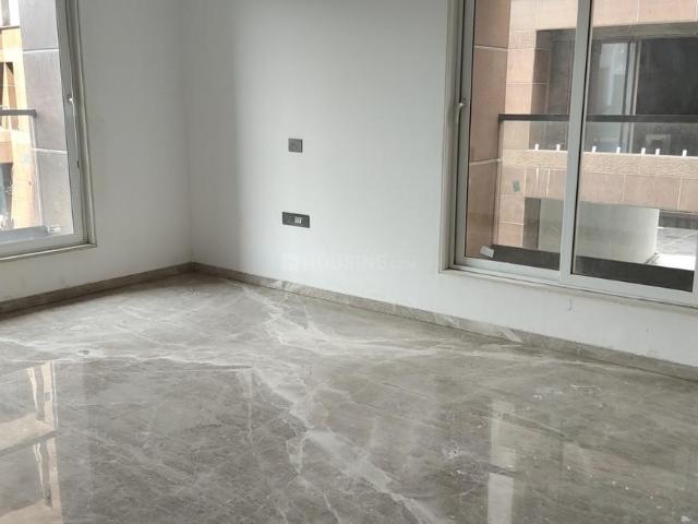 4 BHK Apartment in Vesu for resale Surat. The reference number is 21164939