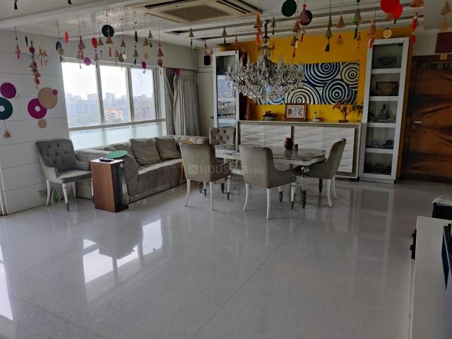 4 BHK Apartment in Vile Parle East for resale Mumbai. The reference number is 16690721