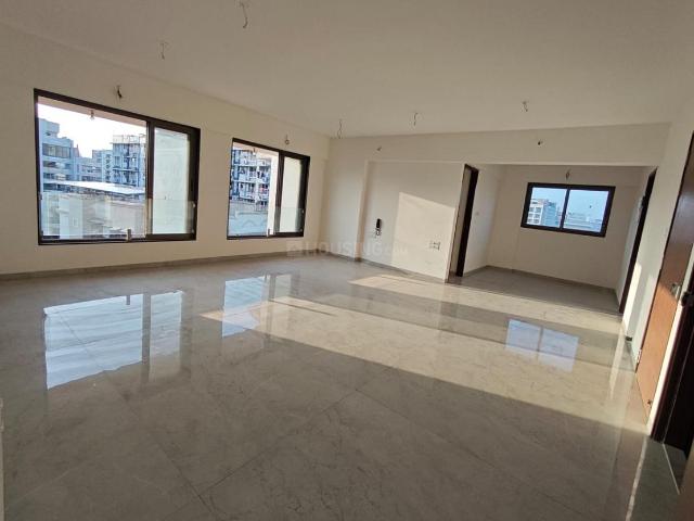 4 BHK Apartment in Vile Parle East for resale Mumbai. The reference number is 20383114
