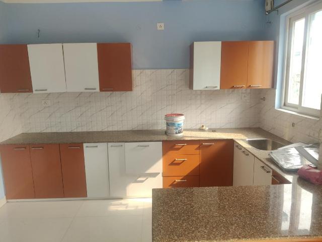 4 BHK Apartment in Vip Road for rent Guwahati. The reference number is 19038690