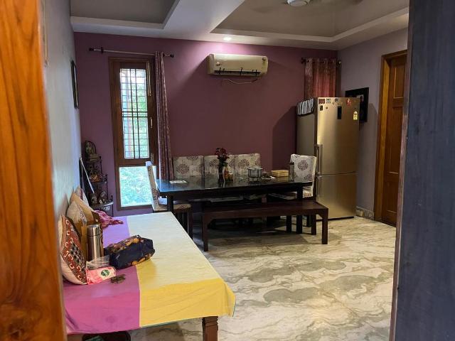 4 BHK Apartment in Vrindavan Yojana for rent Lucknow. The reference number is 19375922