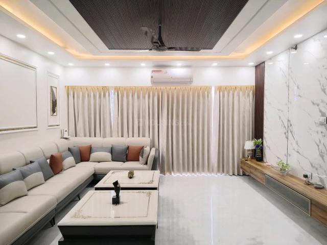 4 BHK Apartment in Zeta I for resale Greater Noida. The reference number is 21285712