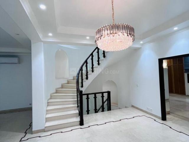 4 BHK Duplex in Chanakyapuri for rent New Delhi. The reference number is 20753809