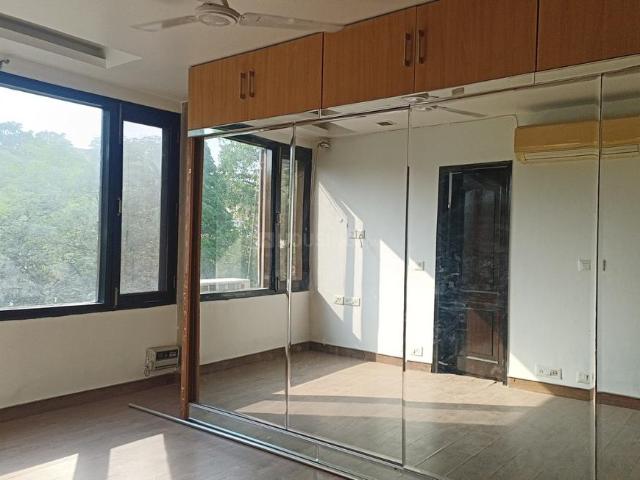 4 BHK Duplex in Chittaranjan Park for rent New Delhi. The reference number is 20397695
