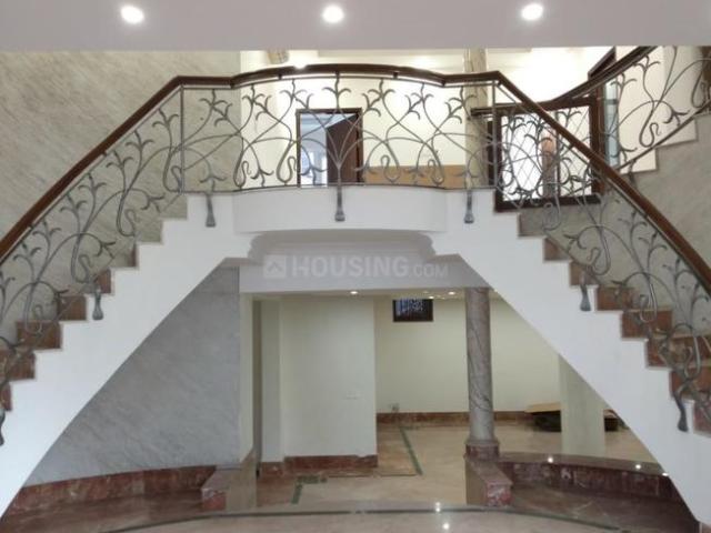 4 BHK Duplex in Chittaranjan Park for rent New Delhi. The reference number is 21077548