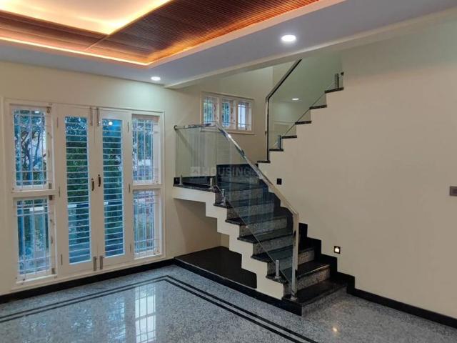 4 BHK Duplex in Banashankari 6th Stage 4th Block for resale Bengaluru. The reference number is 20356108