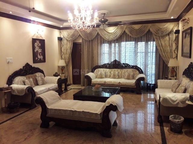 4 BHK Duplex in Benson Town for rent Bengaluru. The reference number is 21032995