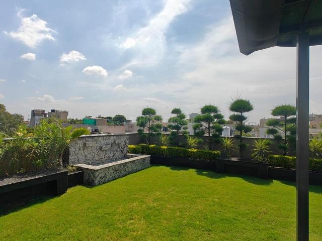 4 BHK Duplex in Greater Kailash II for resale New Delhi. The reference number is 20554333