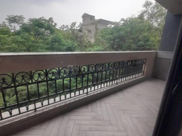 4 BHK Duplex in Kailash Colony for resale New Delhi. The reference number is 20559594