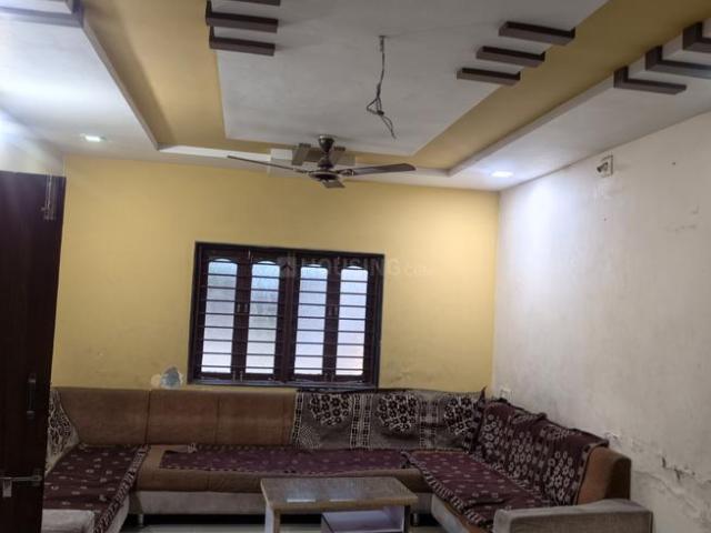 4 BHK Duplex in Khokhra for rent Ahmedabad. The reference number is 21286367