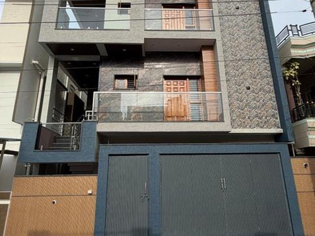 4 BHK Duplex in J P Nagar for resale Mysore. The reference number is 21267609