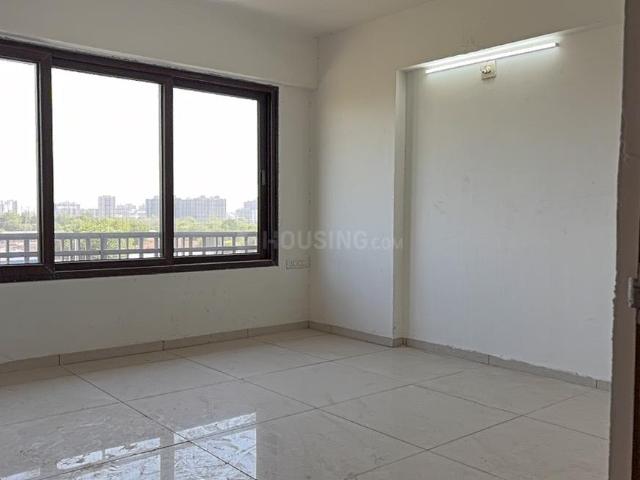 4 BHK Duplex in Jagatpur for rent Ahmedabad. The reference number is 20241666