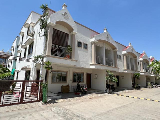 4 BHK Duplex in Odhav for resale Ahmedabad. The reference number is 21224719
