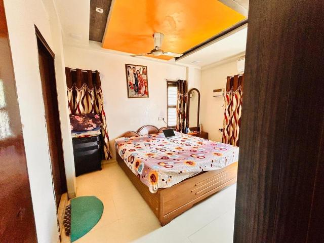 4 BHK Duplex in Makarpura for rent Vadodara. The reference number is 21180201
