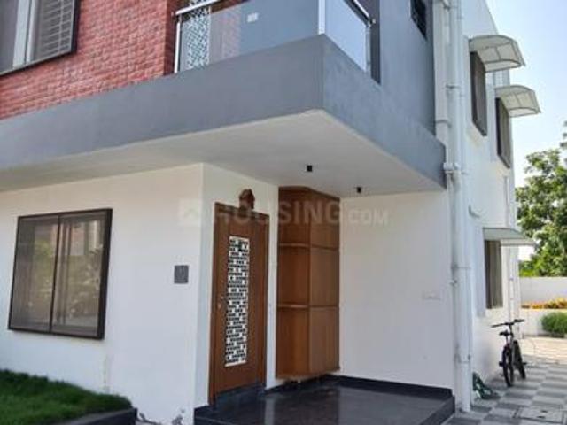4 BHK Duplex in New Alkapuri for resale Vadodara. The reference number is 19816996