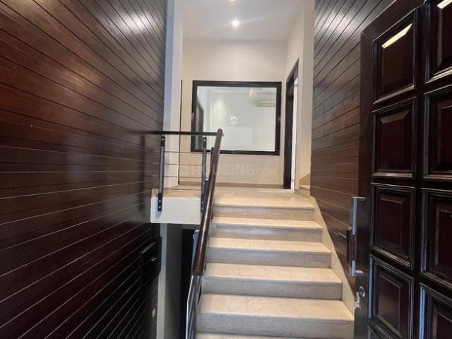 4 BHK Duplex in New Friends Colony for rent New Delhi. The reference number is 18700623