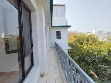 4 BHK Duplex in South Extension II for resale New Delhi. The reference number is 20444673
