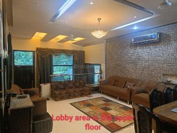 4 BHK Duplex in Sarvodaya Enclave for resale New Delhi. The reference number is 20393555