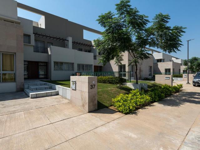 4 BHK Duplex in Sector 82 for resale Gurgaon. The reference number is 20240981