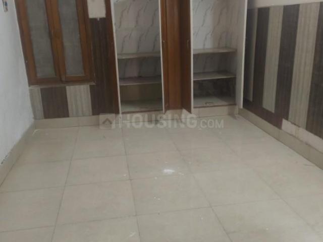 4 BHK Duplex in Pratap Vihar for rent Ghaziabad. The reference number is 20957005
