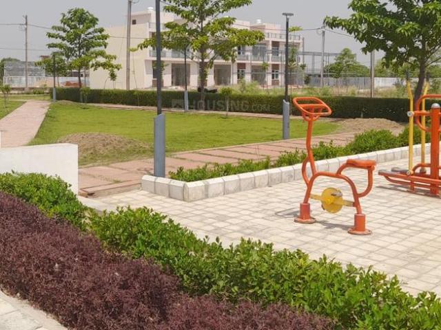 4 BHK Duplex in Purani Chhawani for rent Gwalior West. The reference number is 20435661