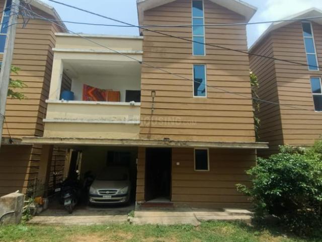 4 BHK Duplex in Tankapani Road for rent Bhubaneswar. The reference number is 21129877