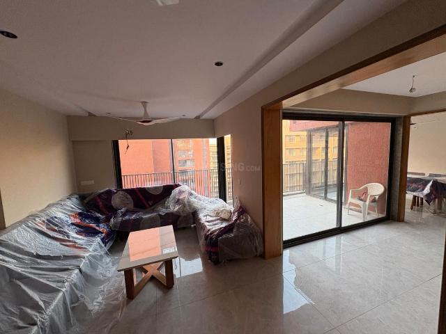 4 BHK Duplex in Vaishno Devi Circle for rent Ahmedabad. The reference number is 21363437