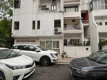 4 BHK Duplex in Vasundhara Enclave for resale New Delhi. The reference number is 20507262