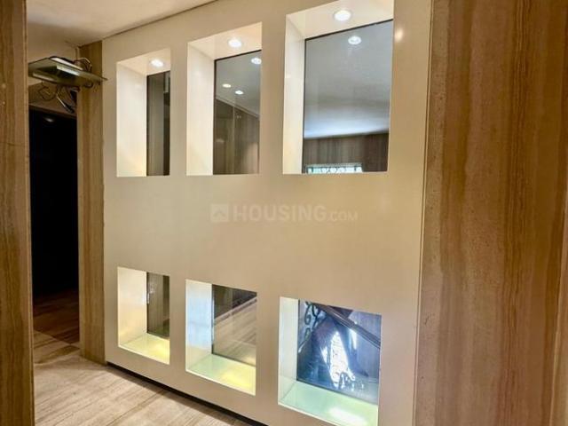 4 BHK Duplex in Vile Parle West for rent Mumbai. The reference number is 21039732