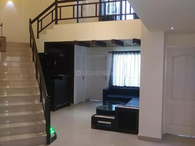 4 BHK Duplex in Vyttila for resale Kochi. The reference number is 21191751