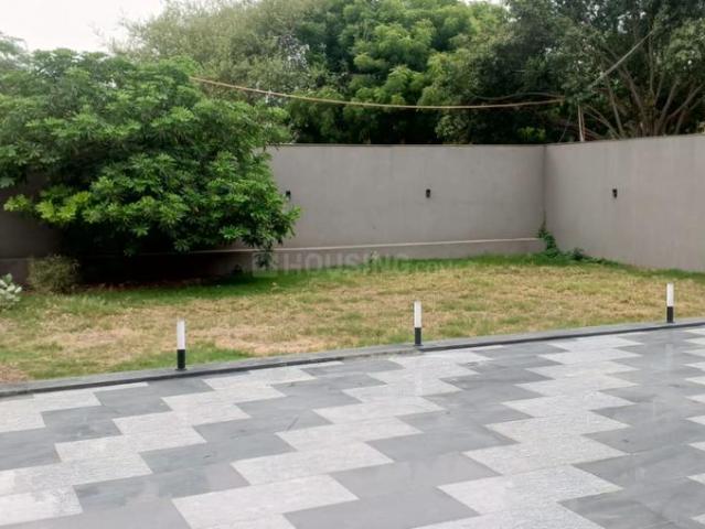 4 BHK Farm House in Vasant Kunj for rent New Delhi. The reference number is 21030334