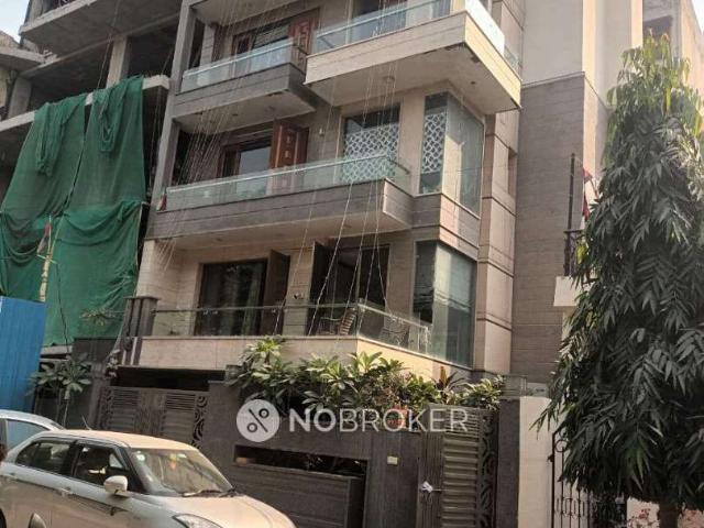 4 BHK Flat for Rent In Janakpuri