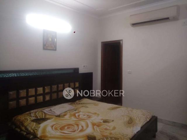 4 BHK Flat for Rent In Rajouri Garden