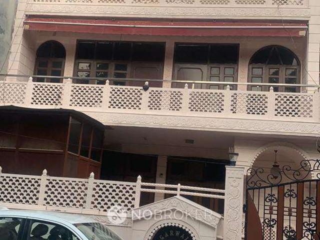 4+ BHK Flat for Rent In Sector 83