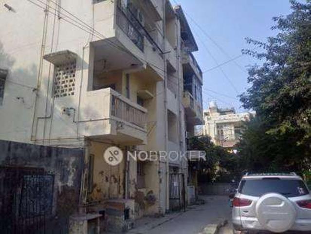 4 BHK Flat For Sale In Janakpuri