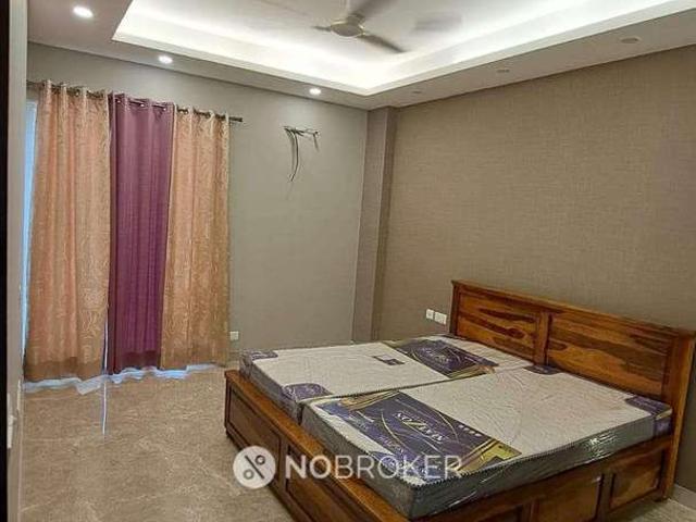 4 BHK Flat For Sale In Sector 27