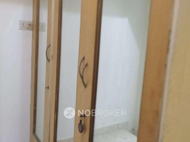 4 BHK Flat In Madhuram Apartment, Velachery for Rent In Ran