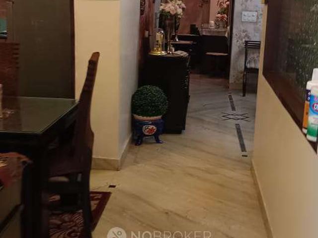 4 BHK Flat In Mahagun Maestro for Rent In Sector 50